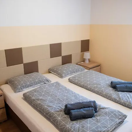 Apartment Borkuti Panzio Es Apartman Koroshegy